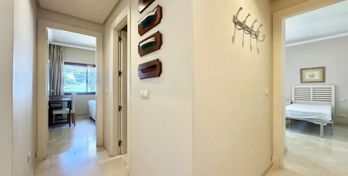Долгосрочная аренда двухуровневого пентхауса в Elviria 17