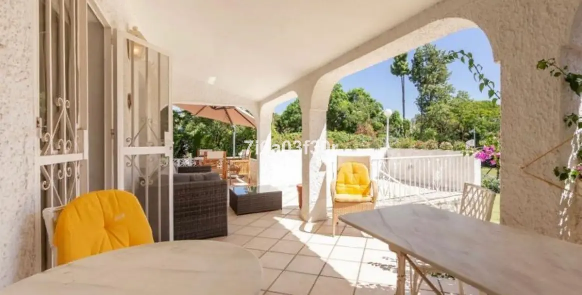 Long-term rent of detached villa in Guadalmina Alta 14