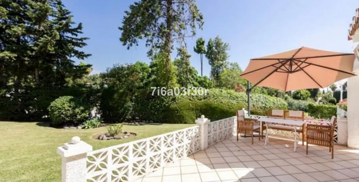 Long-term rent of detached villa in Guadalmina Alta 15
