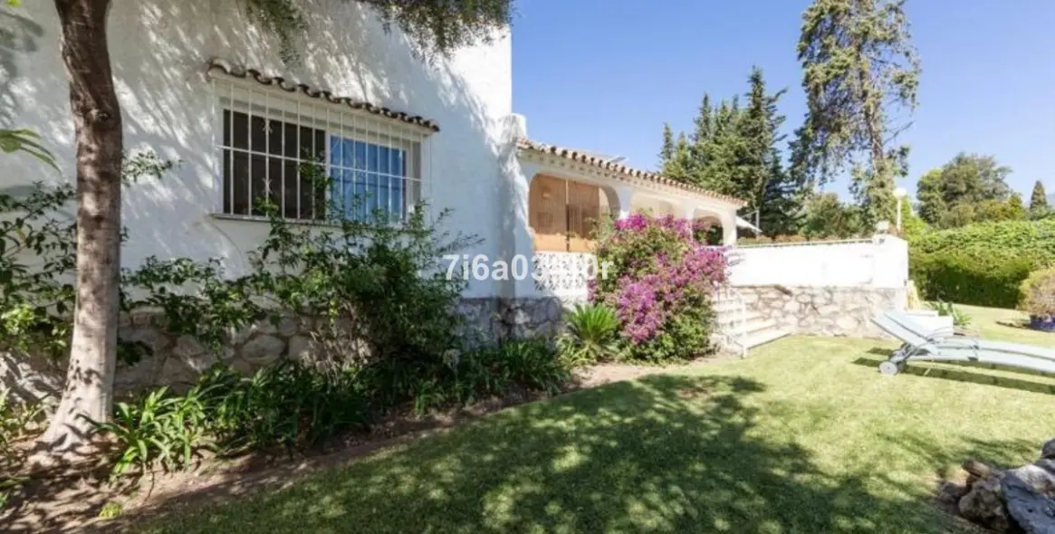Long-term rent of detached villa in Guadalmina Alta 16