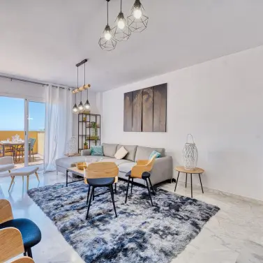 Alquiler a largo plazo de ático dúplex en Elviria