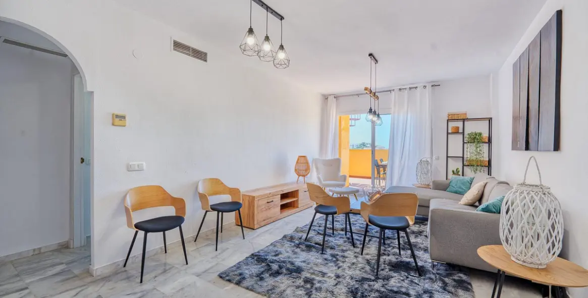 Долгосрочная аренда двухуровневого пентхауса в Elviria 5