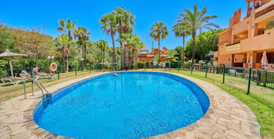 Долгосрочная аренда двухуровневого пентхауса в Elviria 11