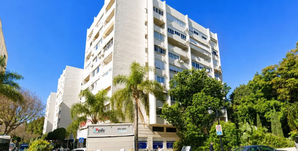 Продажа апартаментов на среднем этаже в Marbella 1
