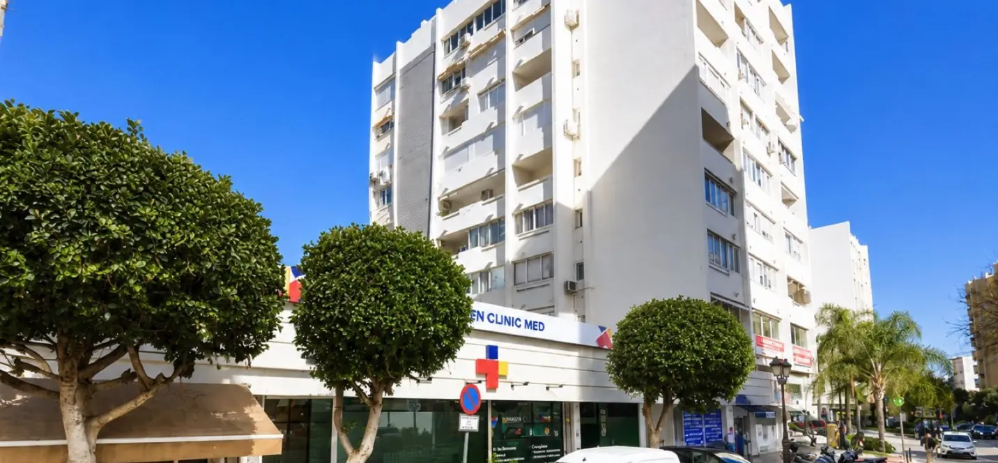 Sale of middle floor apartment in Marbella 1