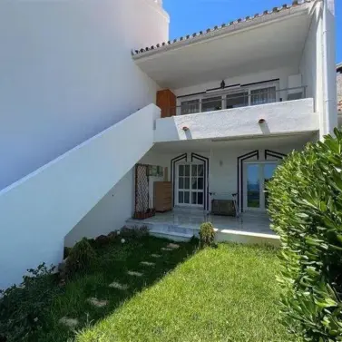 Sale of townhouse in Calahonda