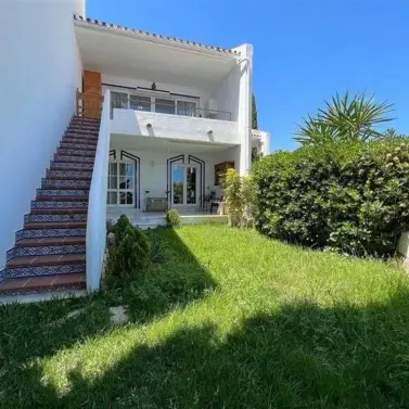Sale of townhouse in Calahonda
