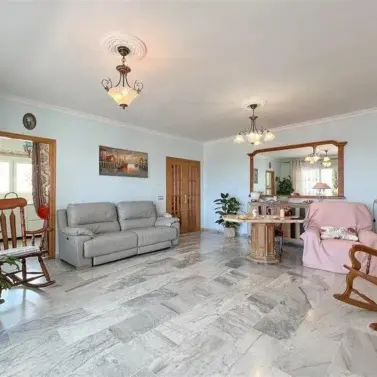 Sale of townhouse in Calahonda