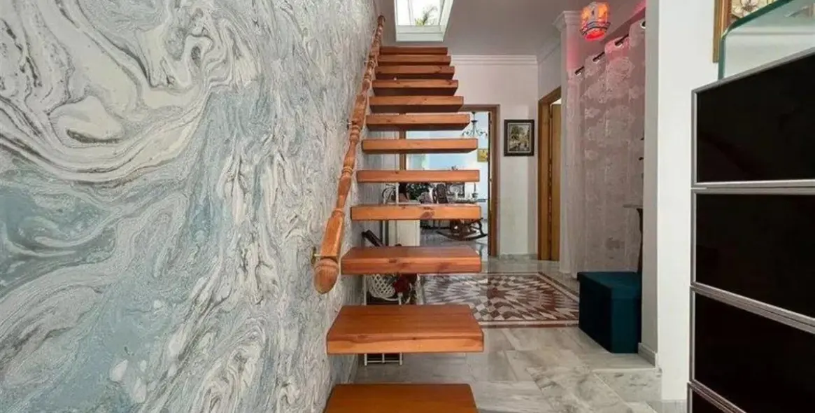 Sale of townhouse in Calahonda 8