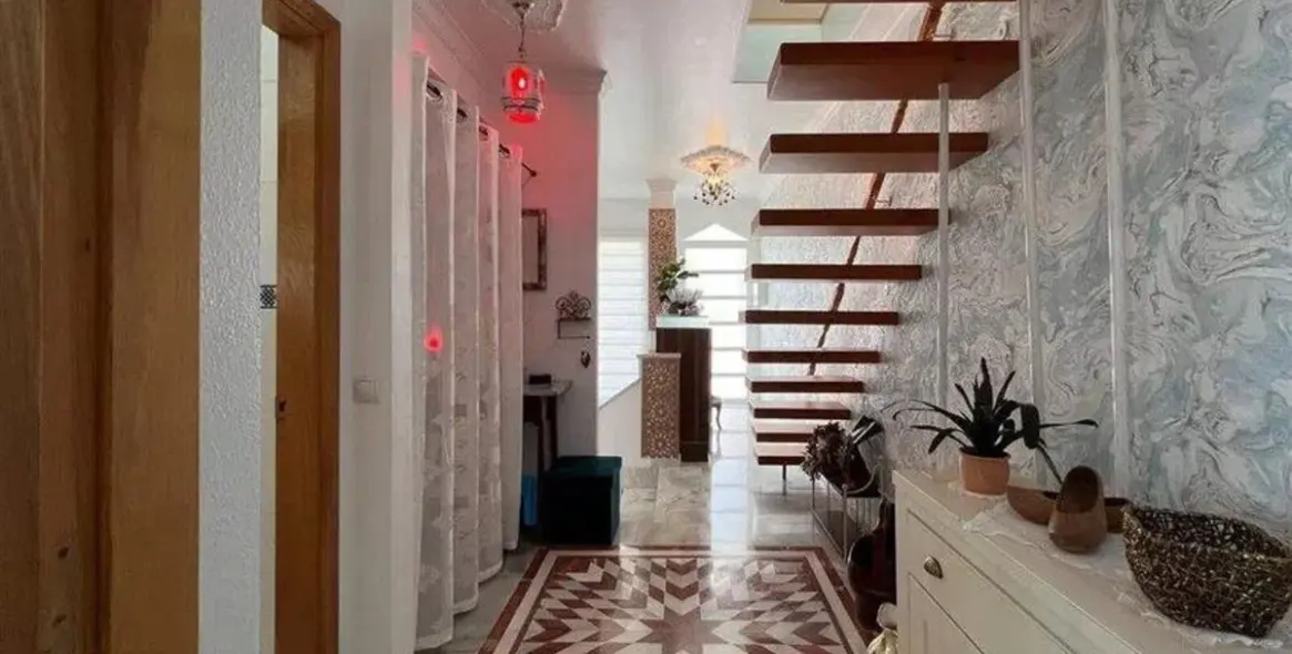 Sale of townhouse in Calahonda 9