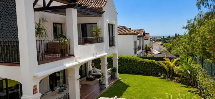Продажа  отдельно стоящей виллы в Estepona 4