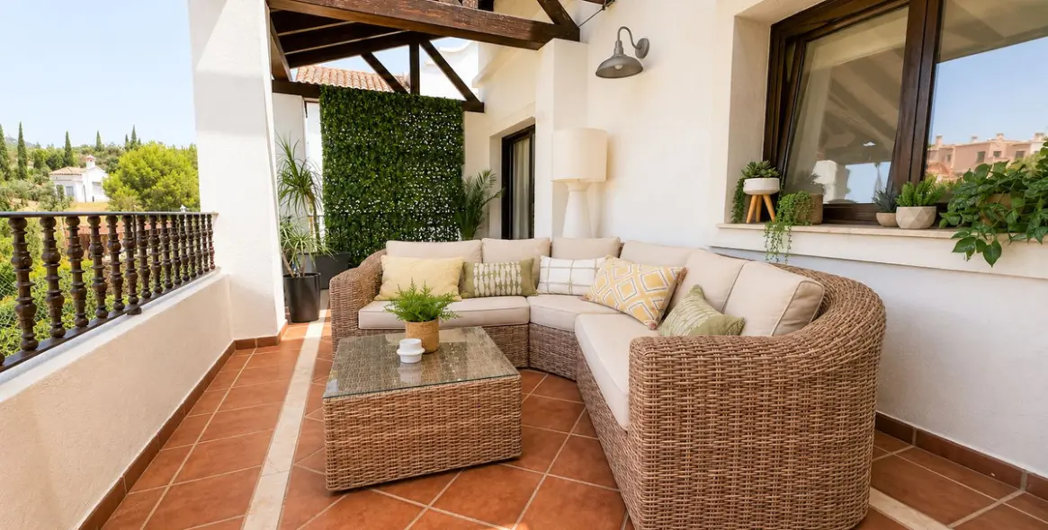 Sale of detached villa in Estepona 8