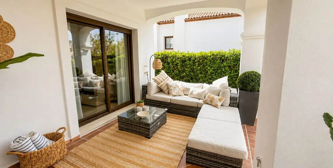 Sale of detached villa in Estepona 13