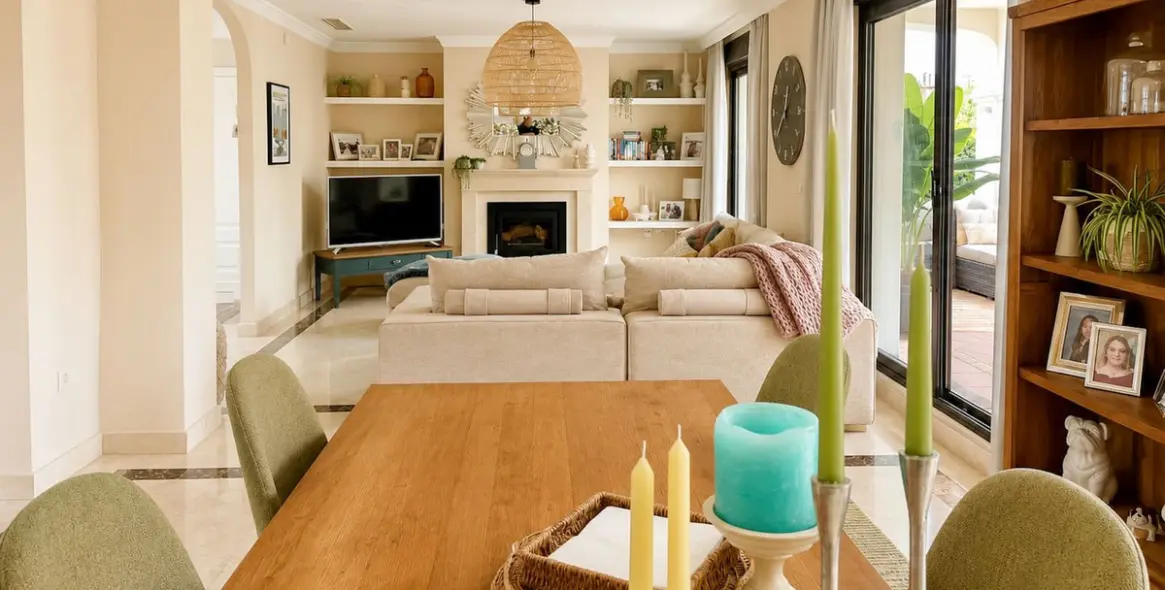 Sale of detached villa in Estepona 17