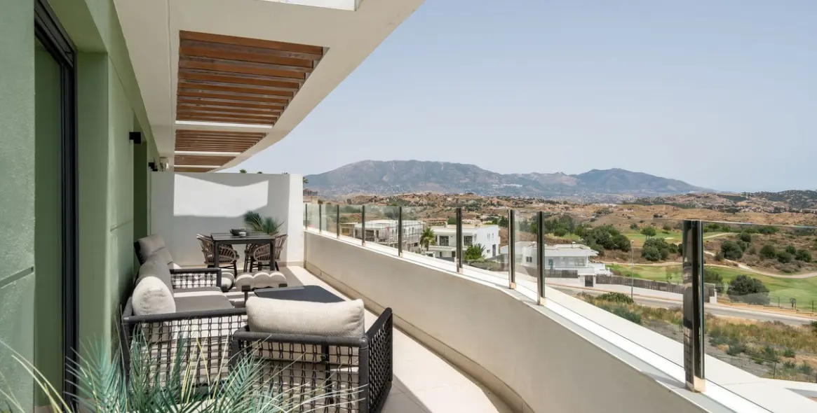 Продажа двухуровневых апартаментов в La Cala de Mijas 12