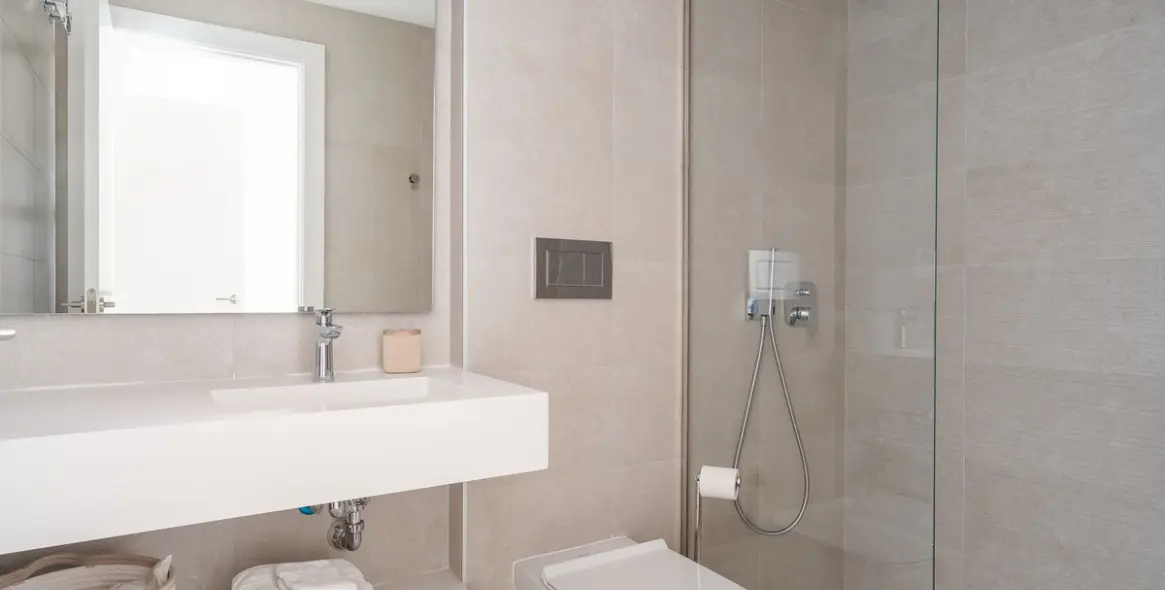 Продажа двухуровневых апартаментов в La Cala de Mijas 17
