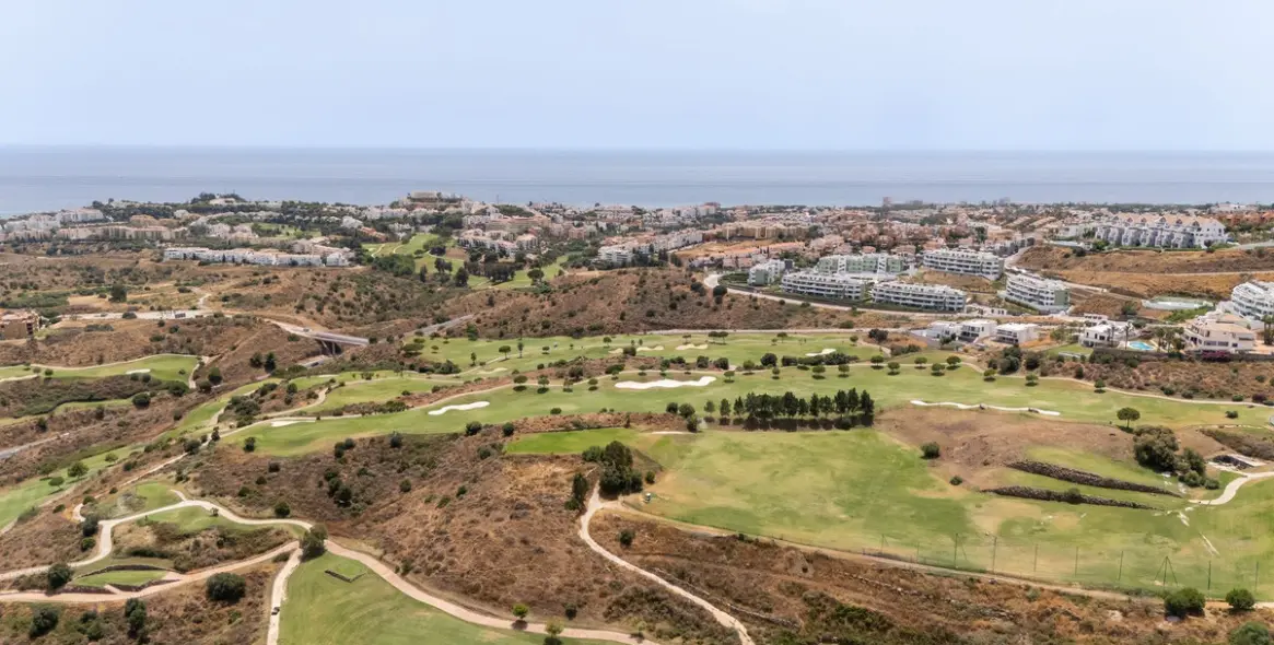 Продажа двухуровневых апартаментов в La Cala de Mijas 23