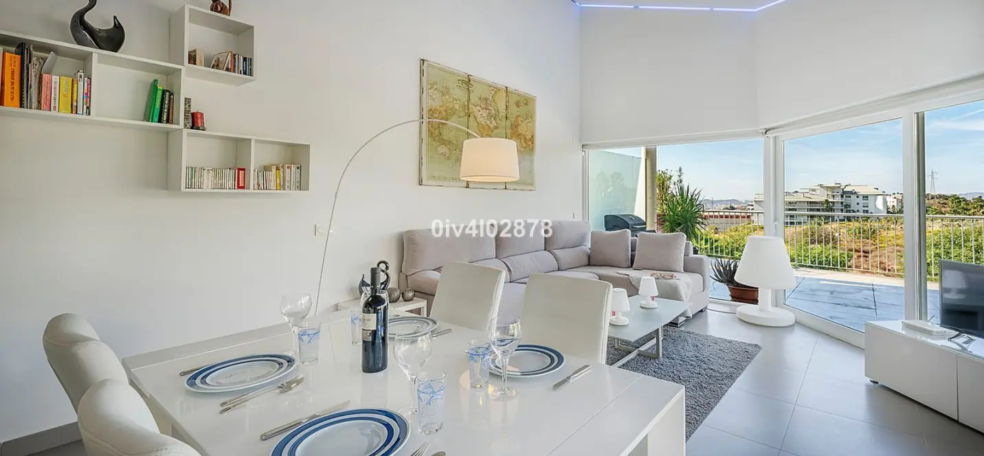 Sale of penthouse in Higueron 4