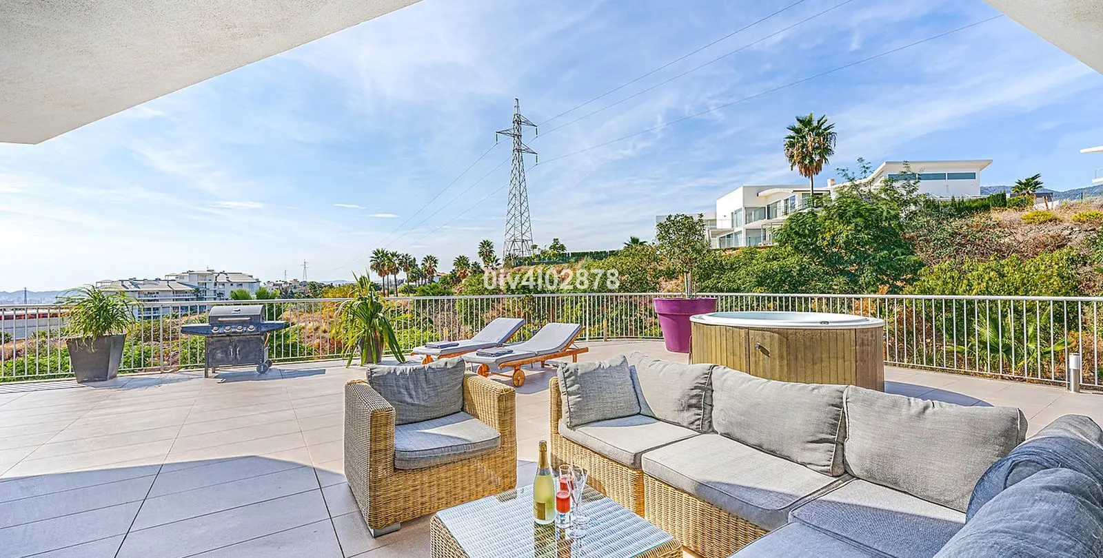 Sale of penthouse in Higueron 20