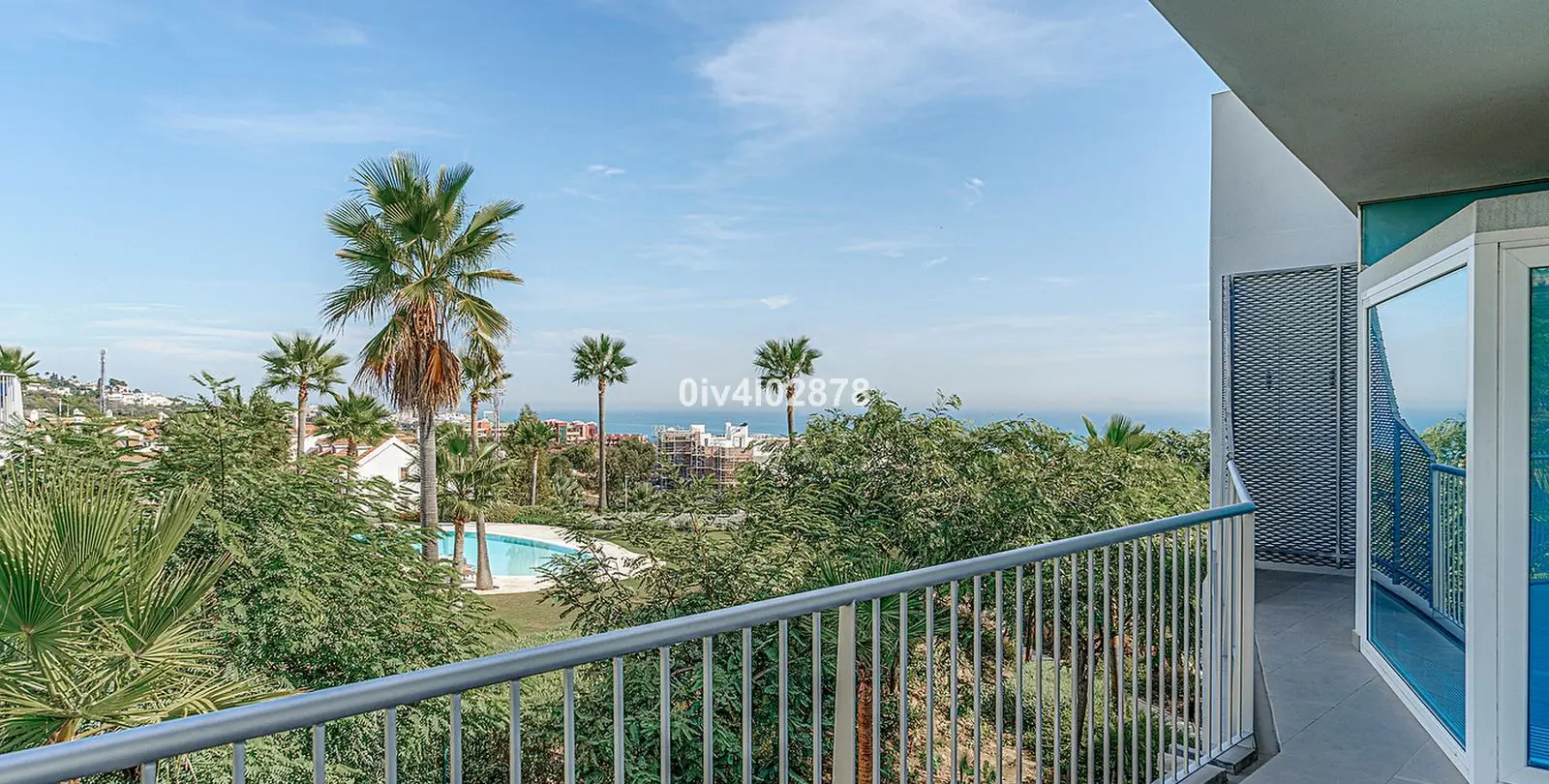 Sale of penthouse in Higueron 21