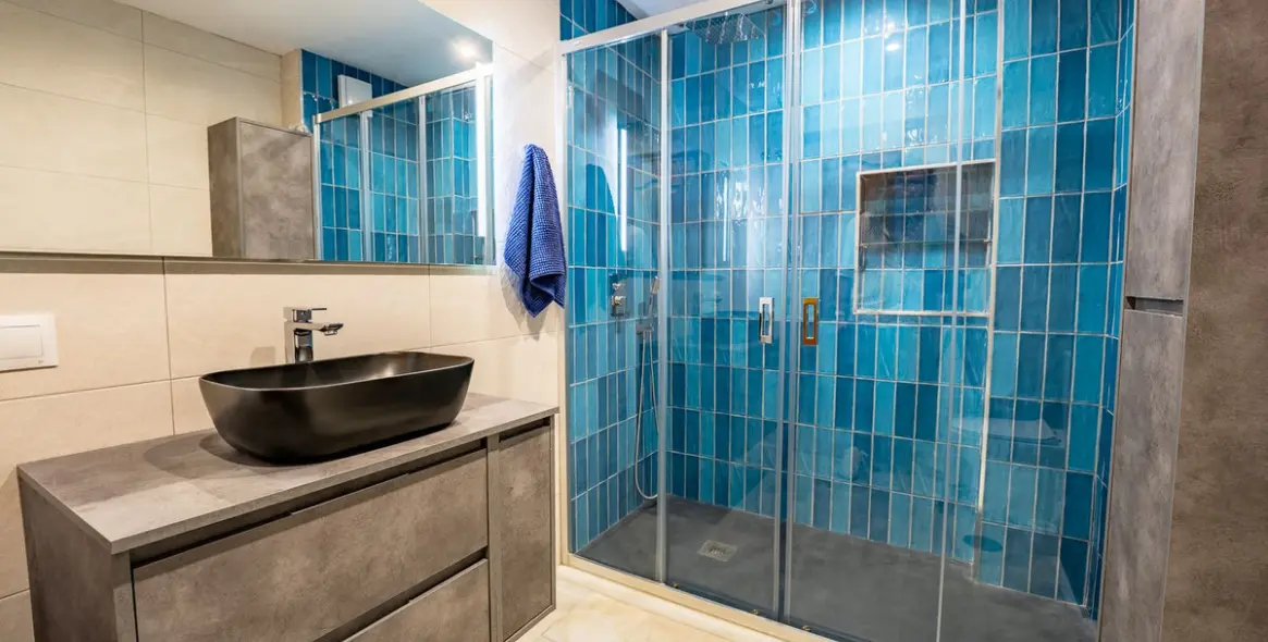 Alquiler a largo plazo de apartamento en planta media en Estepona 23