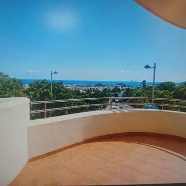 Sale of middle floor apartment in Arroyo de la Miel