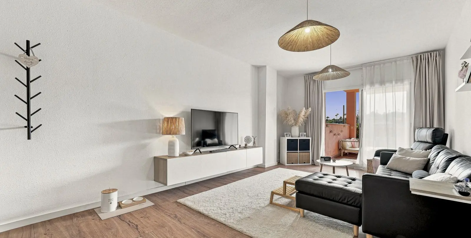 Sale of middle floor apartment in Reserva de Marbella 5