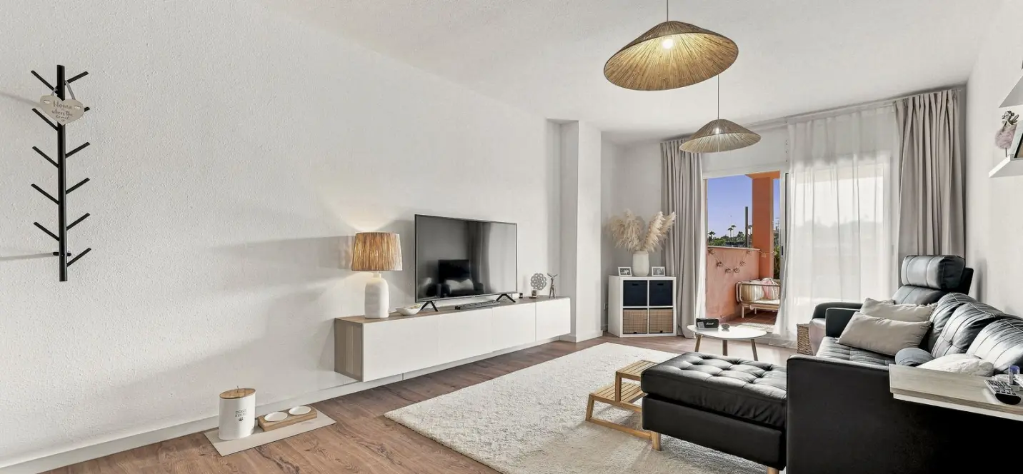 Sale of middle floor apartment in Reserva de Marbella 4