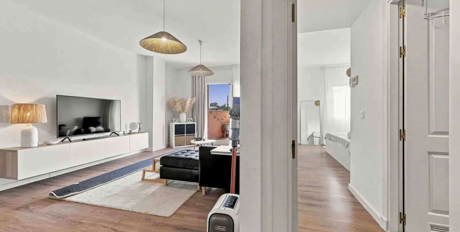 Sale of middle floor apartment in Reserva de Marbella 12