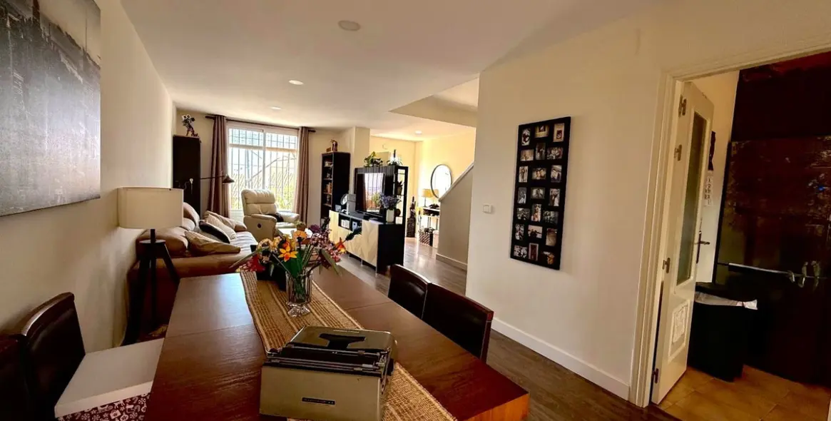 Sale of townhouse in Cerros del Aguila 5