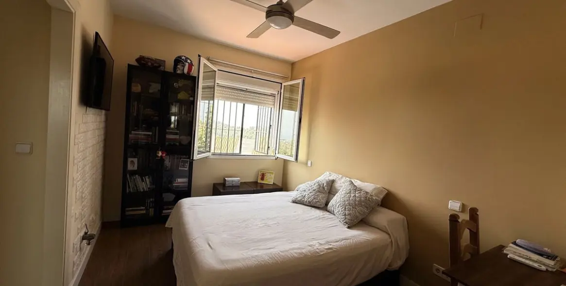 Sale of townhouse in Cerros del Aguila 13