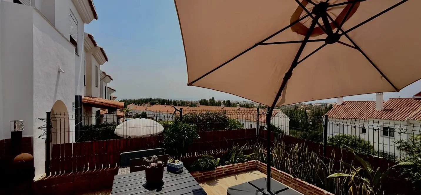 Venta de adosado en Cerros del Aguila 2