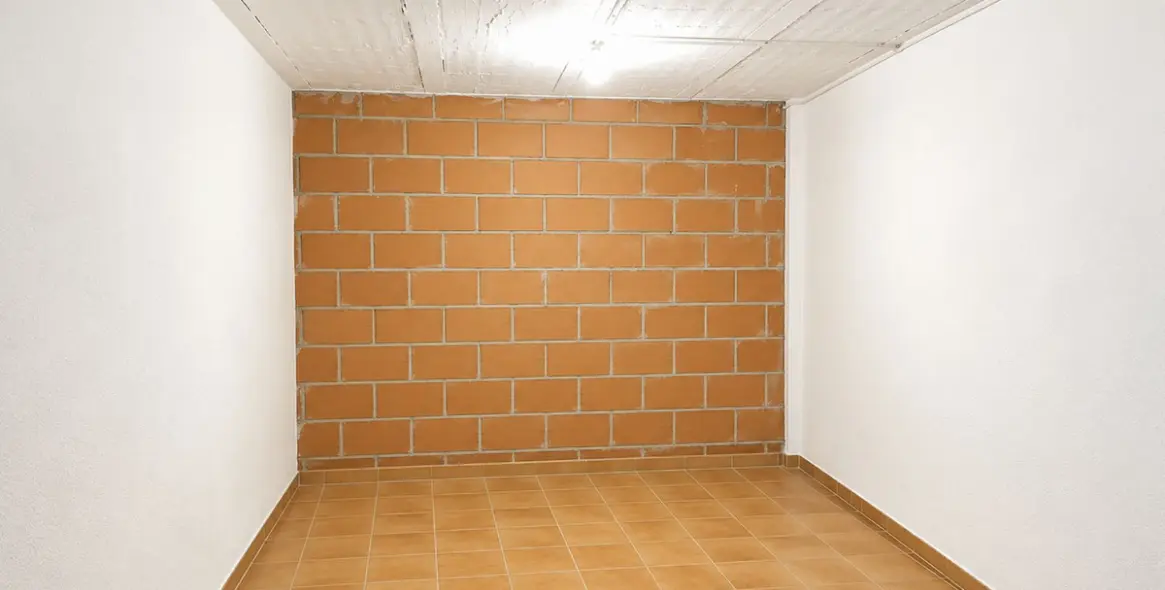 Sale of storage room in San Pedro de Alcántara 19