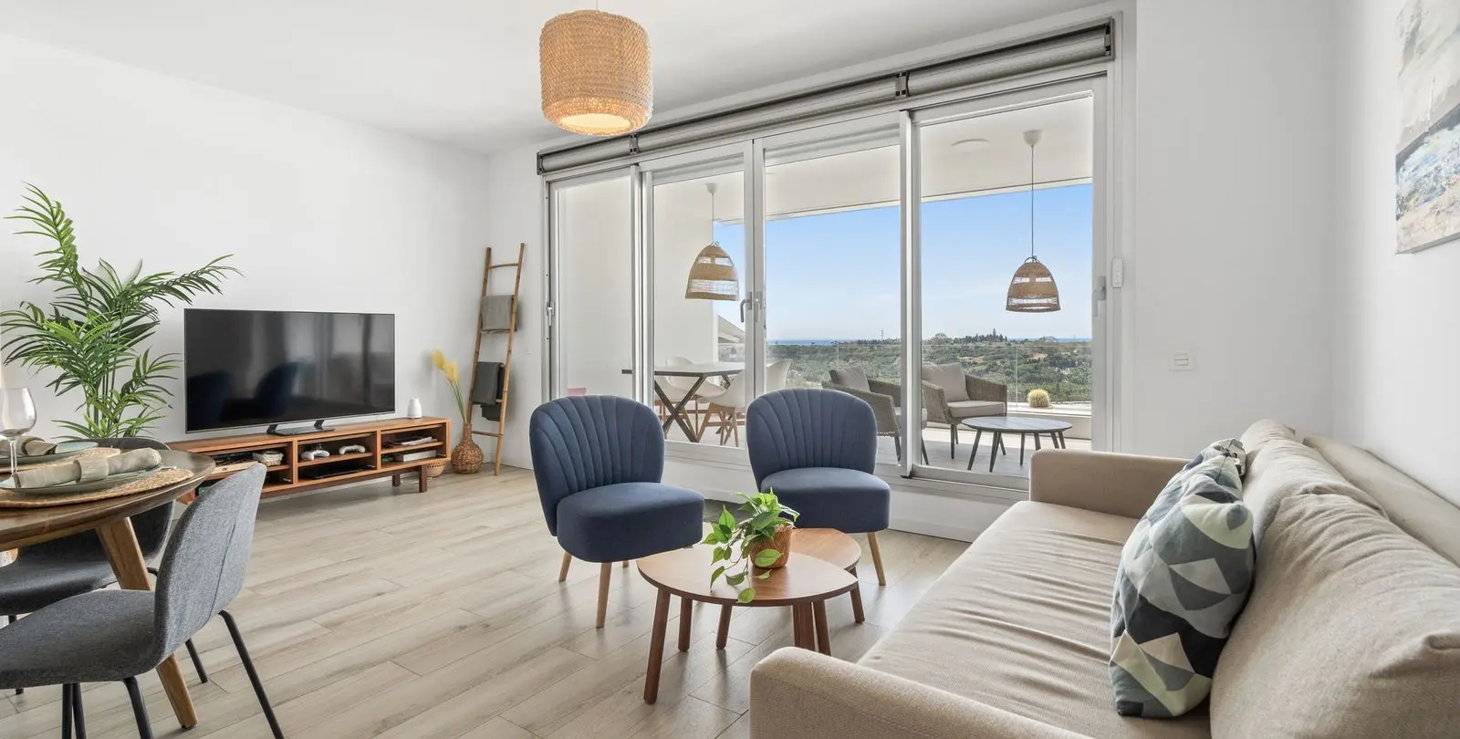Venta de apartamento en planta baja en Cancelada 1