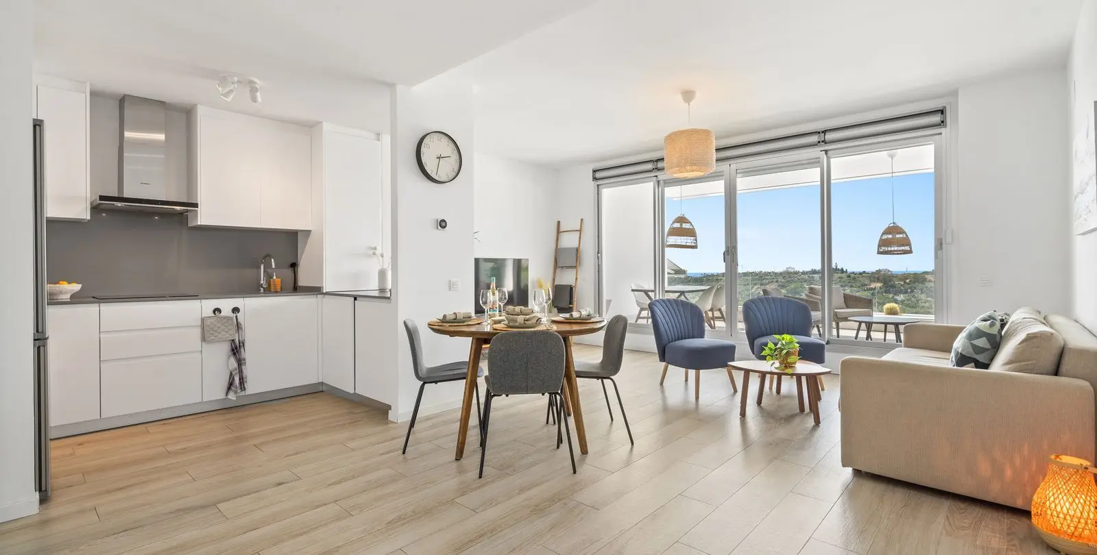 Venta de apartamento en planta baja en Cancelada 2