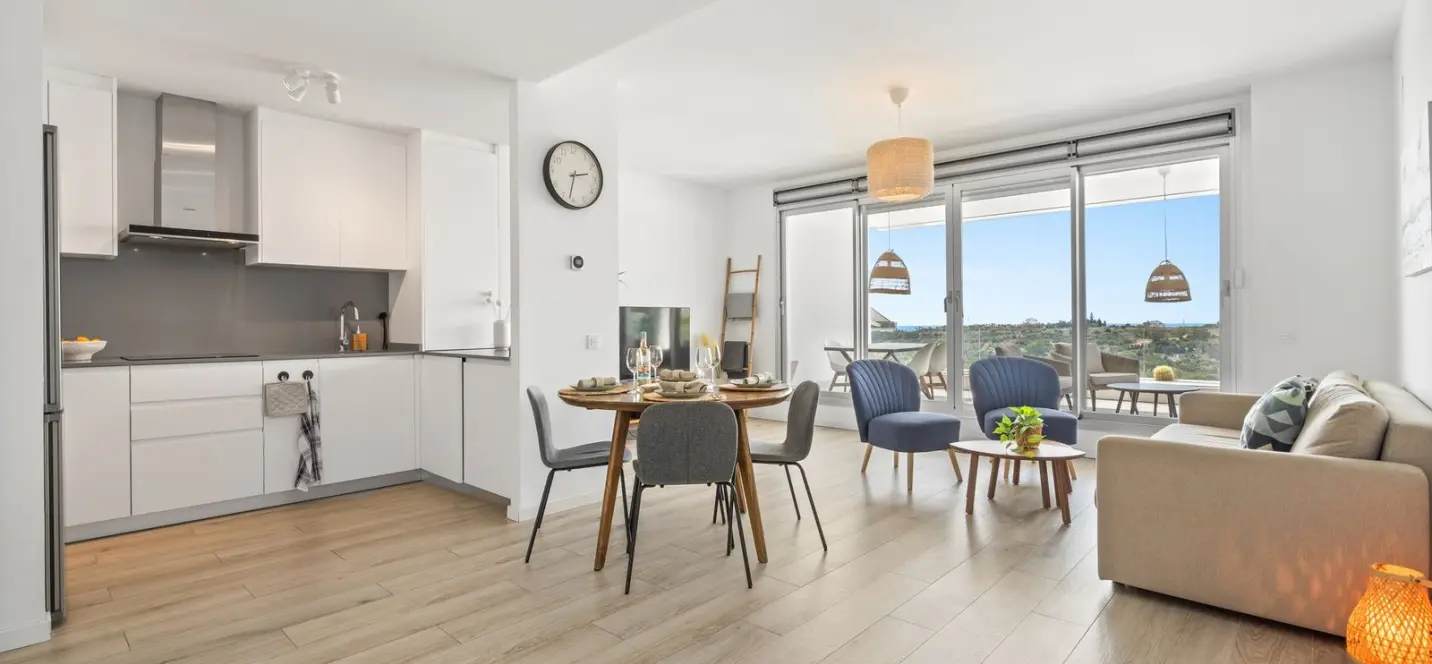 Sale of ground floor apartment in Cancelada 1