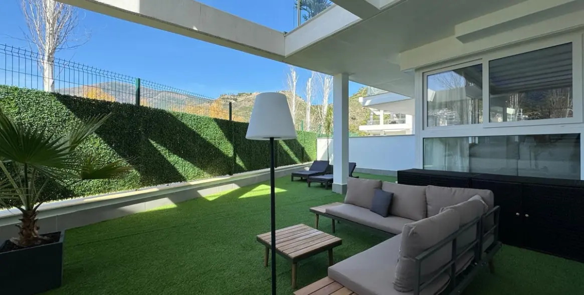 Venta de apartamento en planta baja en Benahavís 4