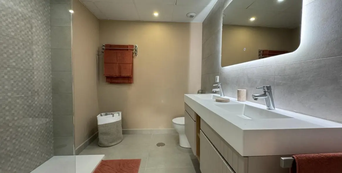 Venta de apartamento en planta baja en Benahavís 20