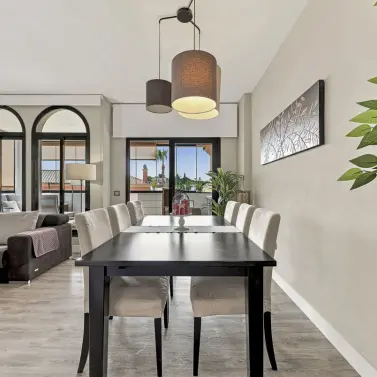 Sale of middle floor apartment in Elviria