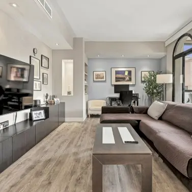 Sale of middle floor apartment in Elviria