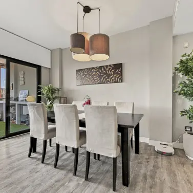 Sale of middle floor apartment in Elviria