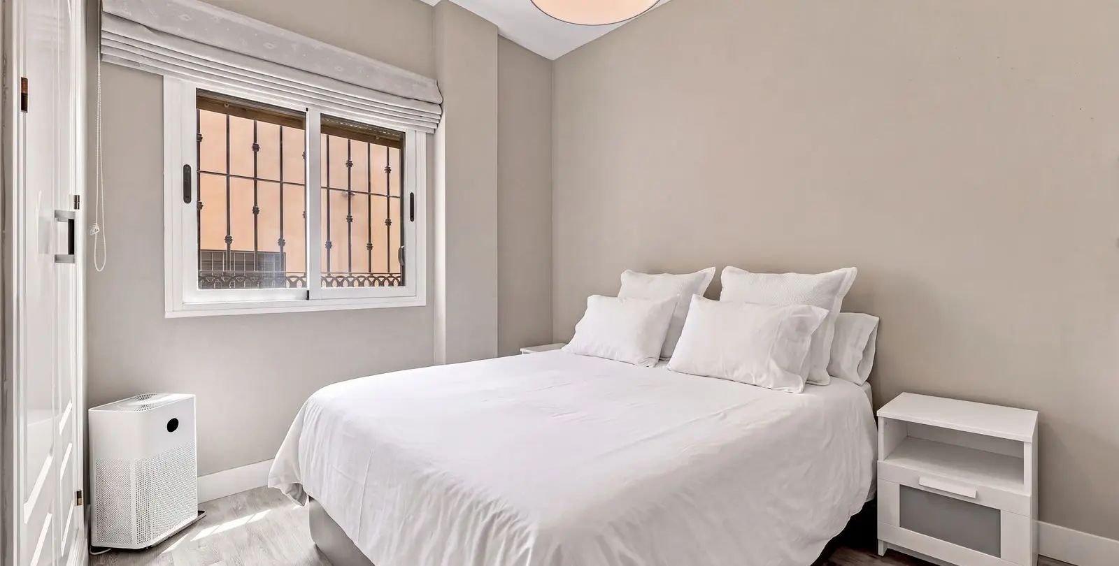 Sale of middle floor apartment in Elviria 17