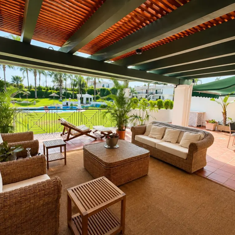 Venta de apartamento en planta media en Nueva Andalucía