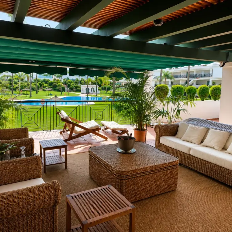 Venta de apartamento en planta media en Nueva Andalucía