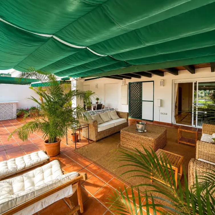 Venta de apartamento en planta media en Nueva Andalucía
