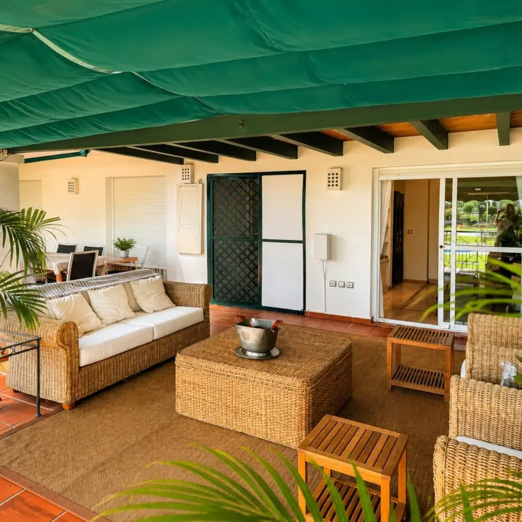 Venta de apartamento en planta media en Nueva Andalucía