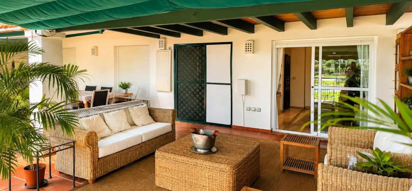 Venta de apartamento en planta media en Nueva Andalucía 4