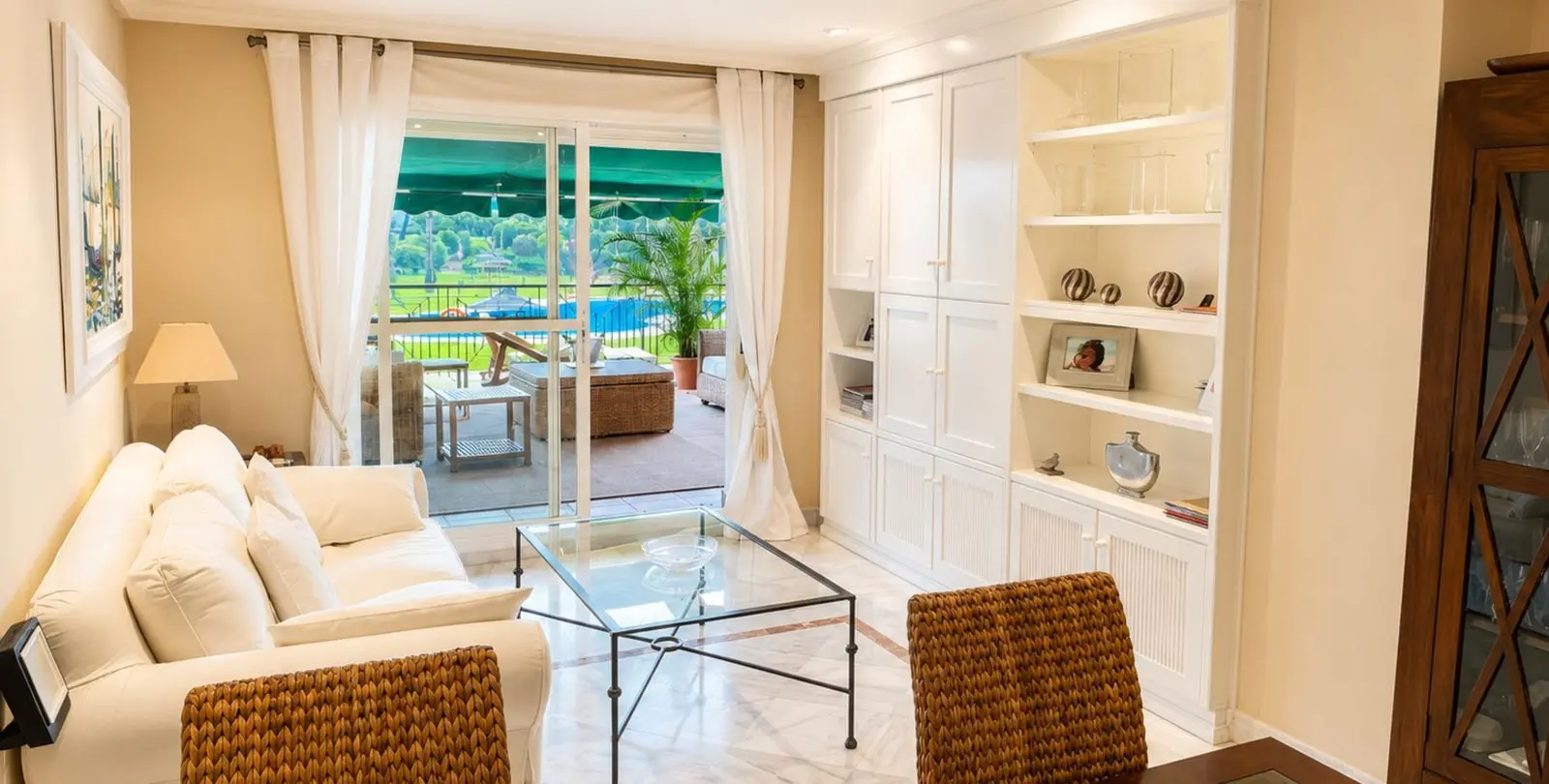 Venta de apartamento en planta media en Nueva Andalucía 7