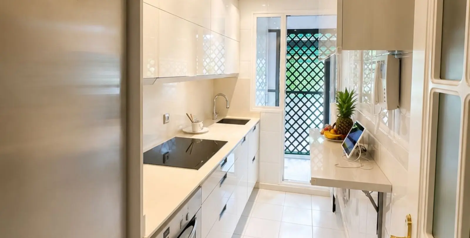Venta de apartamento en planta media en Nueva Andalucía 8