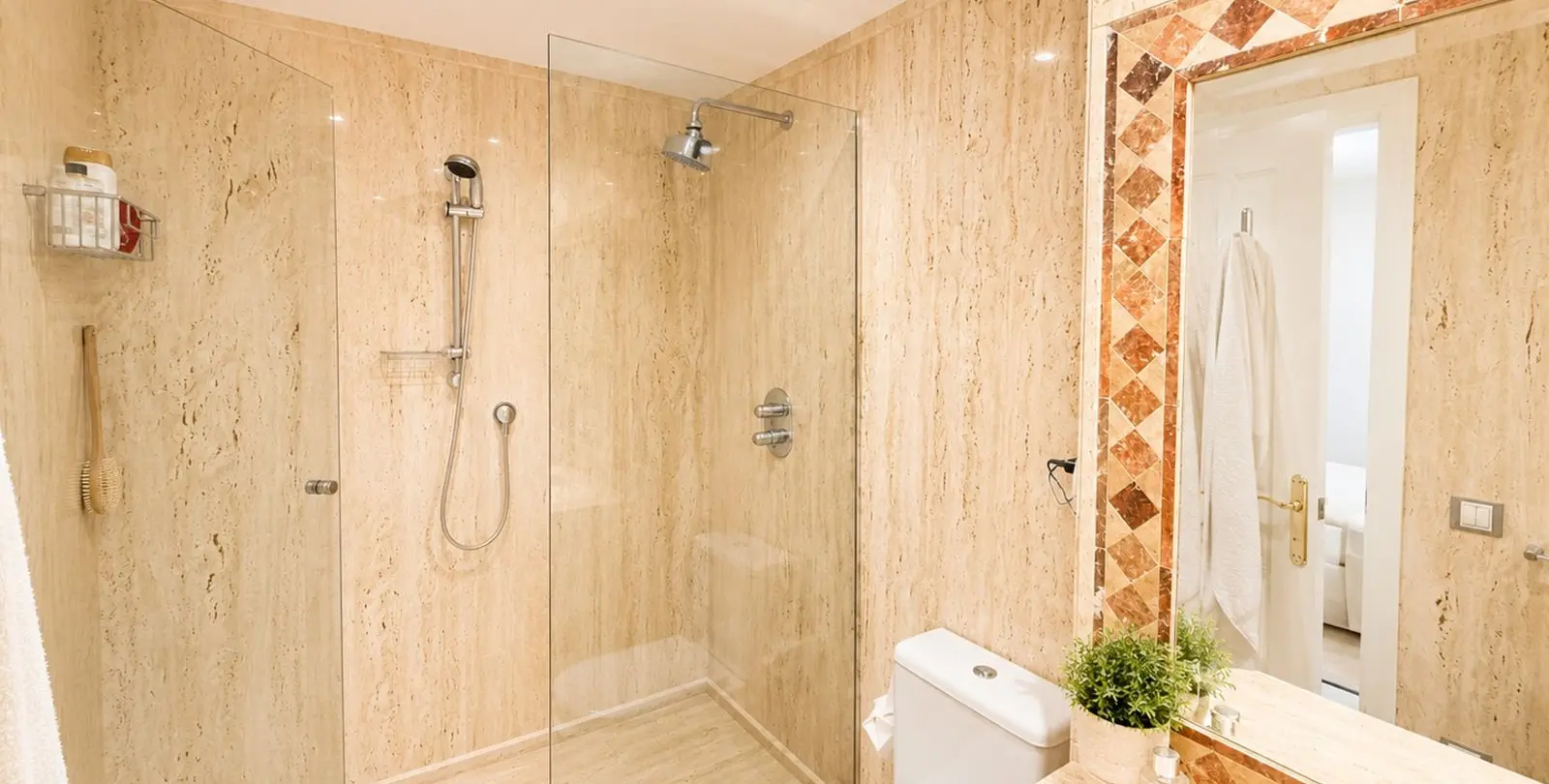 Venta de apartamento en planta media en Nueva Andalucía 12